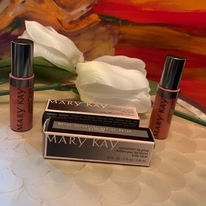 NEW... Mary Kay Nourishine Lip Gloss